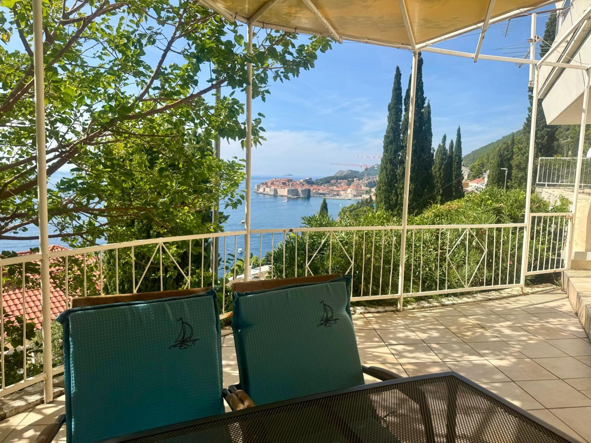 Perfect Sea View Terrace Apartment Zlatni Potok ドゥブロブニク エクステリア 写真