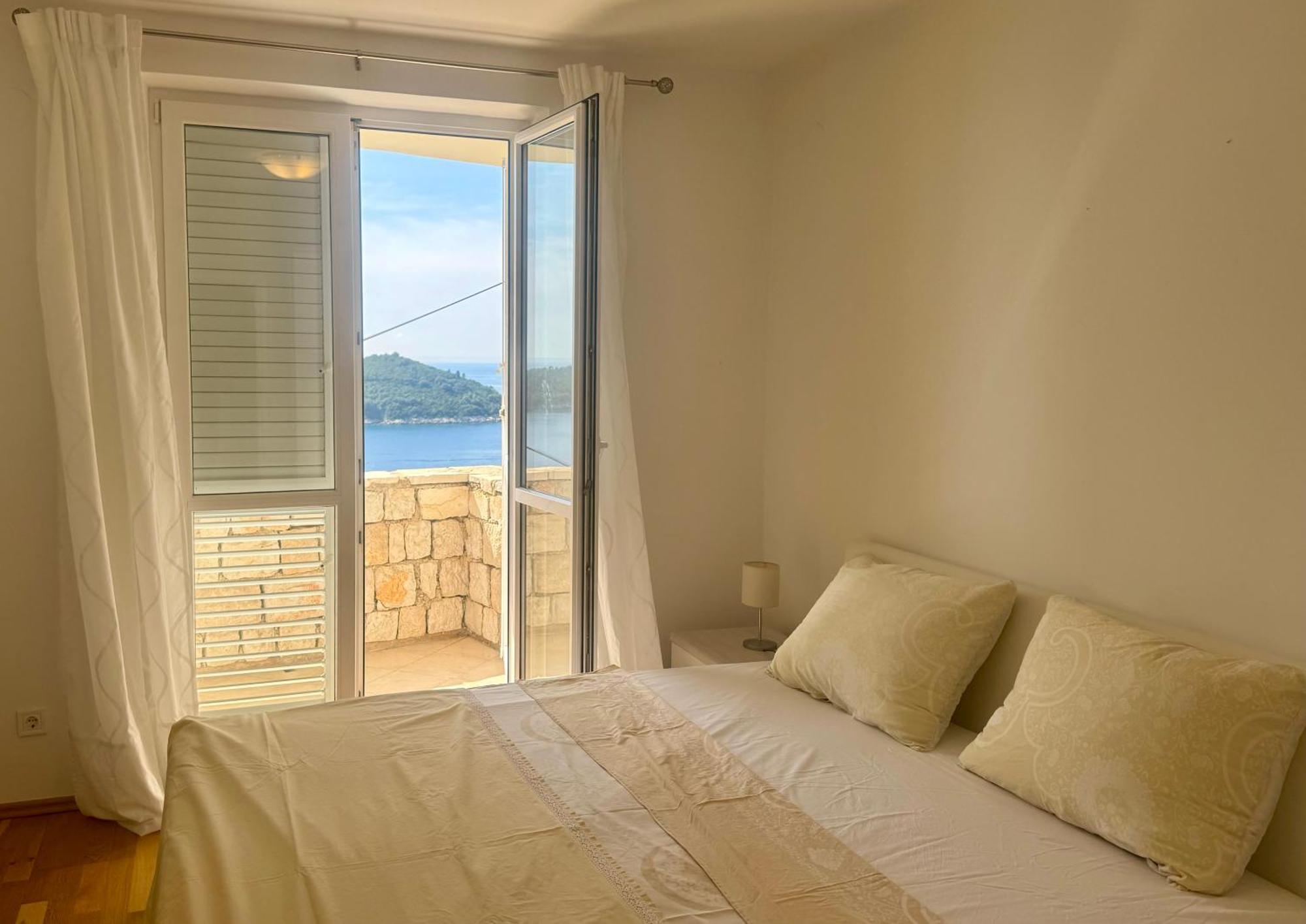 Perfect Sea View Terrace Apartment Zlatni Potok ドゥブロブニク エクステリア 写真